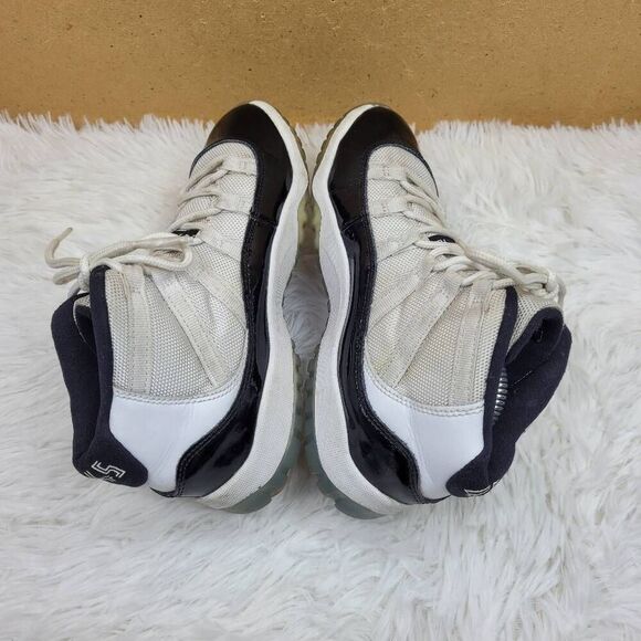 AIR JORDAN 11 RETRO 'CONCORD' 2018  378039-100  Size 2Y - Picture 6 of 12